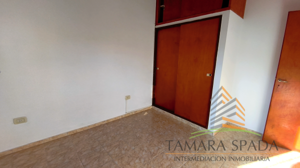 AMPLIO DUPLEX DE CUATRO AMBIENTES - 10