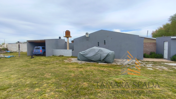 DOS UNIDADES SOLAS EN LOTE Y OTRO LOTE CONSTRUIDO A METROS DE AV. 79 - 21
