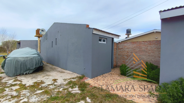 DOS UNIDADES SOLAS EN LOTE Y OTRO LOTE CONSTRUIDO A METROS DE AV. 79 - 24