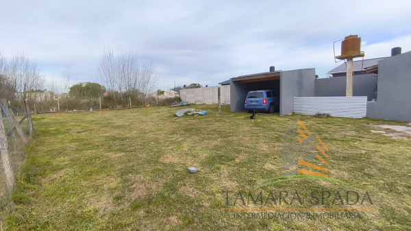 DOS UNIDADES SOLAS EN LOTE Y OTRO LOTE CONSTRUIDO A METROS DE AV. 79 - 26