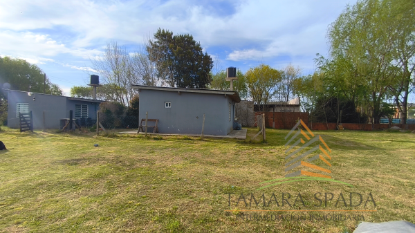 DOS UNIDADES SOLAS EN LOTE Y OTRO LOTE CONSTRUIDO A METROS DE AV. 79 - 18