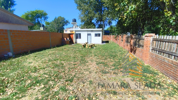 A DOS CUADRAS DE LA AV. 41 — foto 11