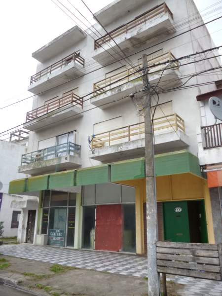 AMPLIA Y CON POSIBILIDAD DE PROYECCIÓN — foto 3