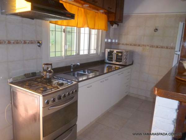 CASA CON PARQUE — foto 2