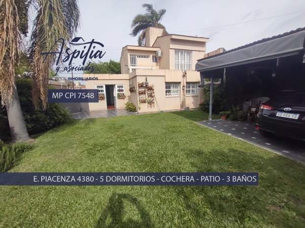 VENTA Casa 5 dormitorios con quincho y cochera en Poeta Lugones