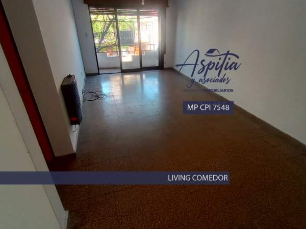 VENTA Departamento 2 dormitorios con balcon - Alta Córdoba — foto 2