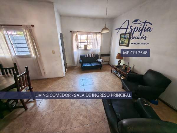 VENTA Casa apta crédito de 3 dormitorios con cochera y patio en Nuevo Poeta Lugones — foto 4