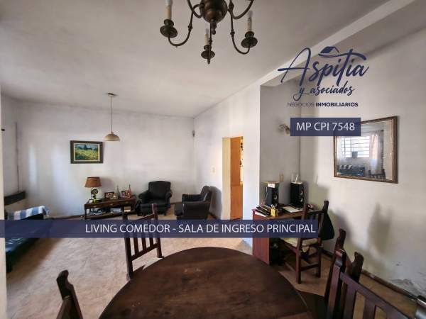 VENTA Casa apta crédito de 3 dormitorios con cochera y patio en Nuevo Poeta Lugones — foto 2