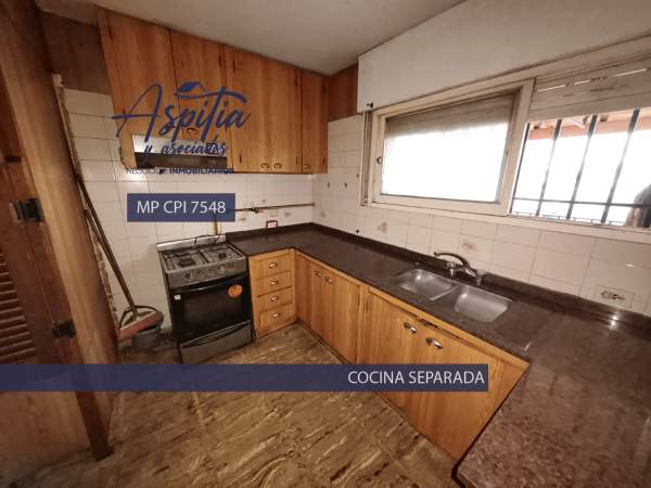 VENTA Casa 4 dormitorios con cochera y quincho en Bajo Palermo — foto 3