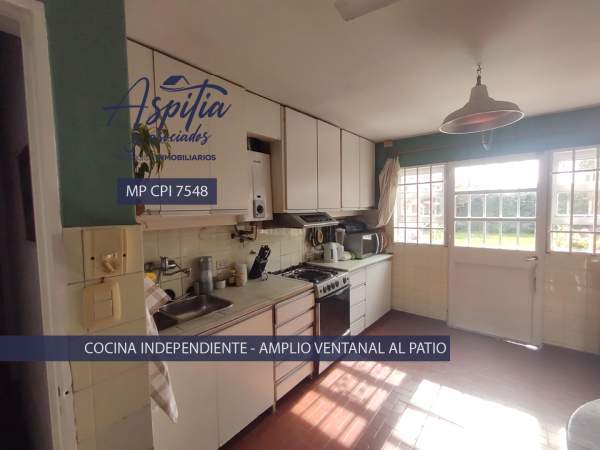 VENTA Casa 5 dormitorios con quincho y cochera en Poeta Lugones — foto 3