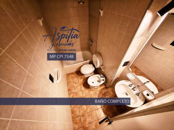 VENTA Departamento 2 dormitorios renovado con balcón en Nueva Córdoba - 4