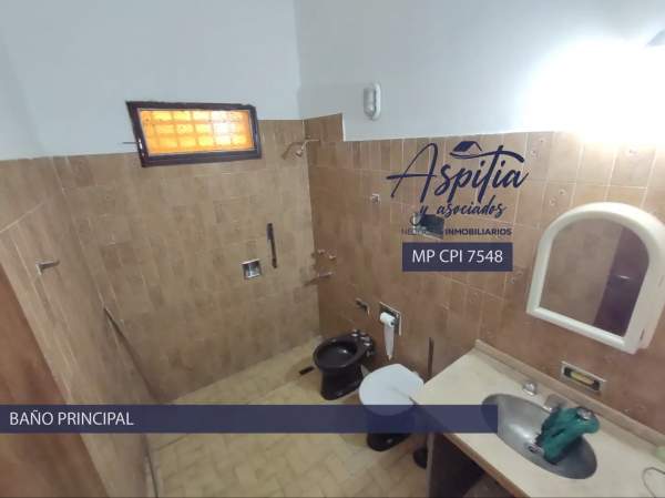 VENTA de casa de 3 dormitorios con patio y cochera en Los Granados Córdoba — foto 5