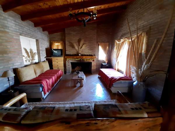 CHALET EN LOS REARTES (A 8KM DE VILLA GRAL.BELGRANO) — foto 3
