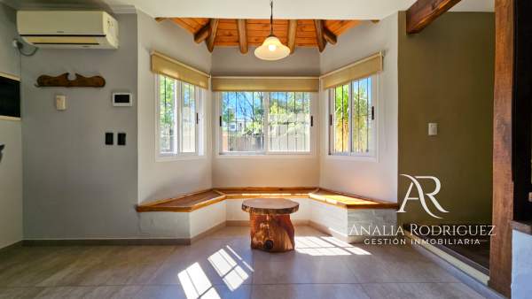 VENTA - CASA DE 4 AMBIENTES SOBRE LOTE DE 573 m² - PILETA, DEPENDENCIA, GRAN PARQUE Y COCHERAS – BELEN DE ESCOBAR — foto 9
