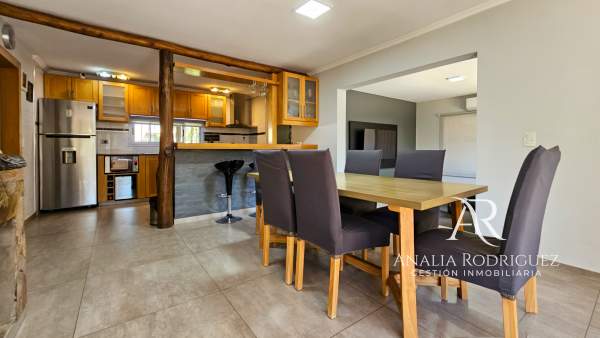 VENTA - CASA DE 4 AMBIENTES SOBRE LOTE DE 573 m² - PILETA, DEPENDENCIA, GRAN PARQUE Y COCHERAS – BELEN DE ESCOBAR — foto 13