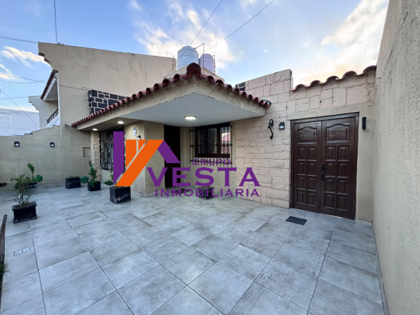 ESPAÑA 1450-CASA-VENTA-MACROCENTRO-CON DEPARTEMENTO INTERNO-SALTA - 1