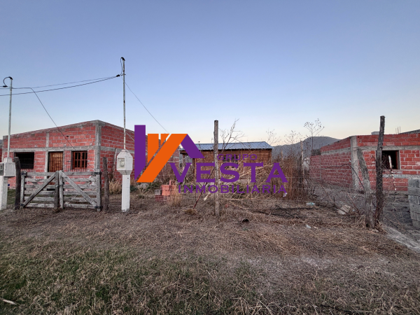 CABAÑA A TERMINAR- ALGARROBOS III-ZONA SURESTE-CERRILLOS POR RUTA 26