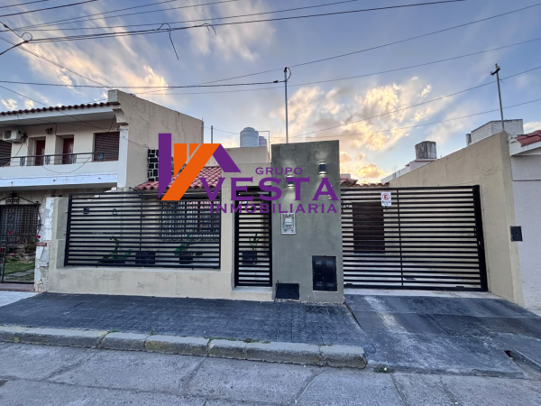 ESPAÑA 1450-CASA-VENTA-MACROCENTRO-CON DEPARTAMENTO INTERNO-SALTA