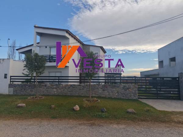 SOLARES DE ORTIZ-Casa-venta-4 dormitorios-piscina-La silleta- Rosario de Lerma-Salta