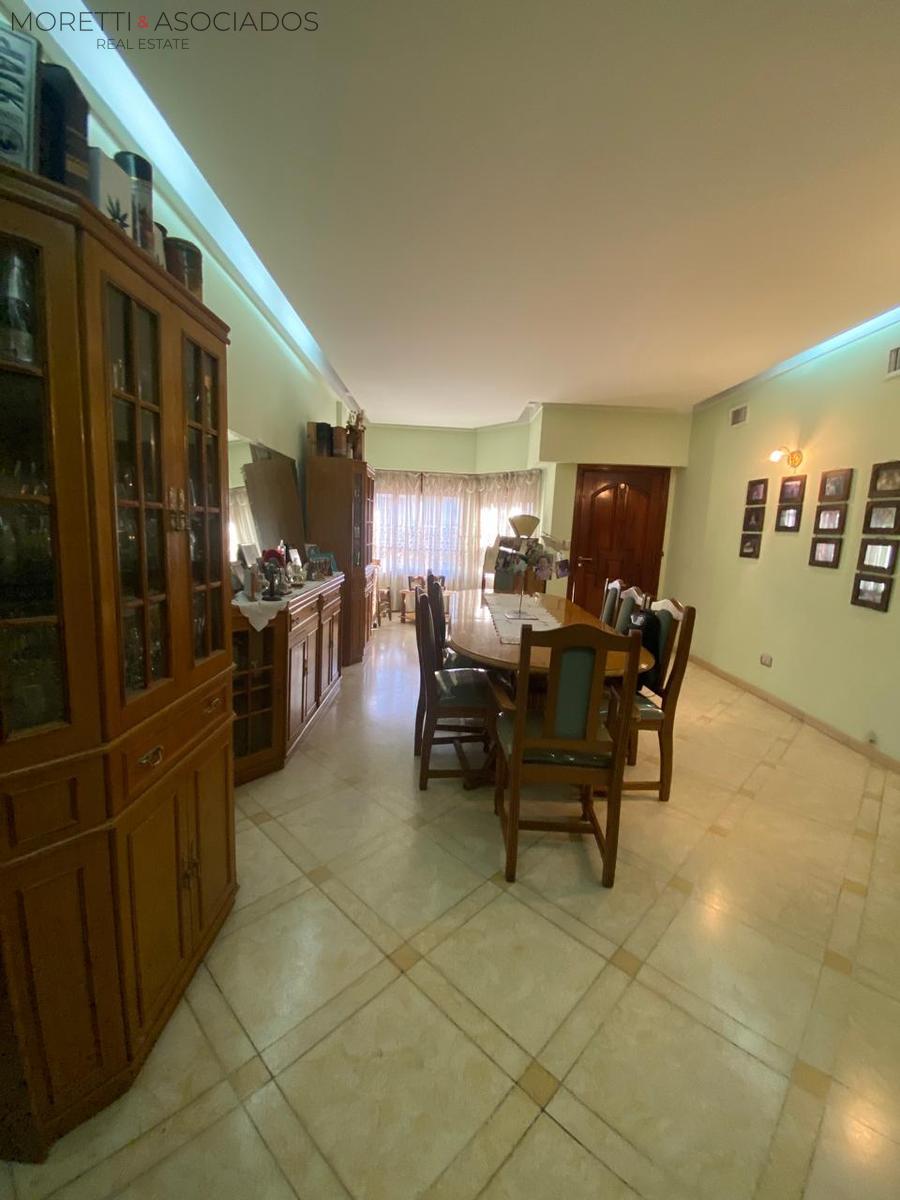 Casa a la venta en Lomas Del Mirador 7 ambientes- Ideal Familia Numerosa - 4