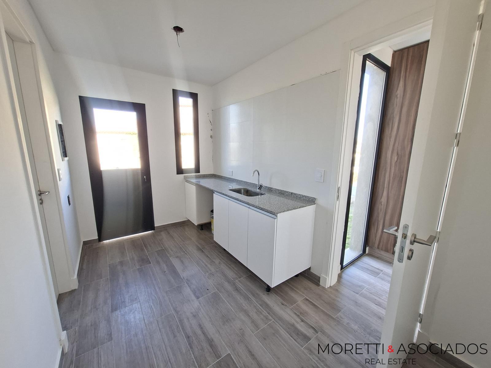 Casa a estrenar al Rio con amarra propia excelentes terminaciones — foto 10