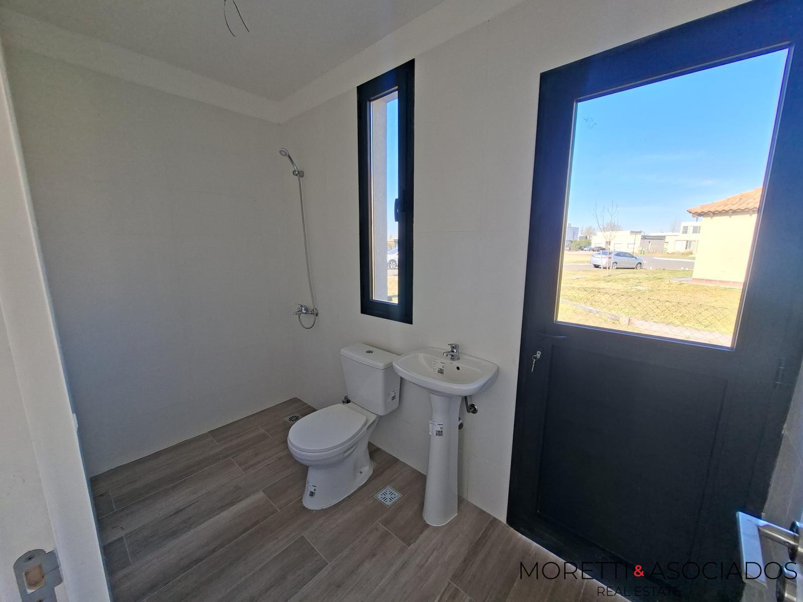 Casa a estrenar al Rio con amarra propia excelentes terminaciones — foto 3