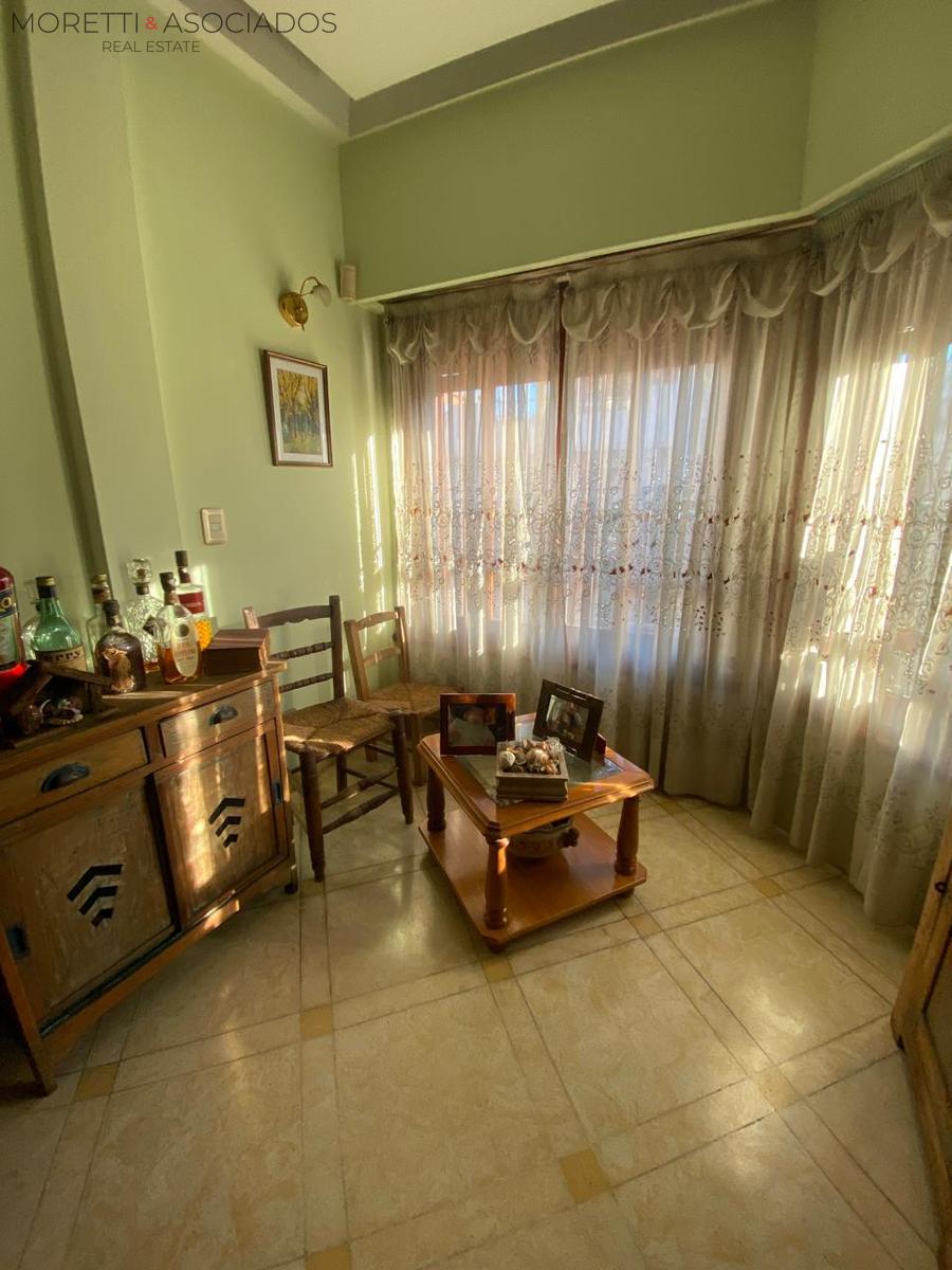 Casa a la venta en Lomas Del Mirador 7 ambientes- Ideal Familia Numerosa - 38