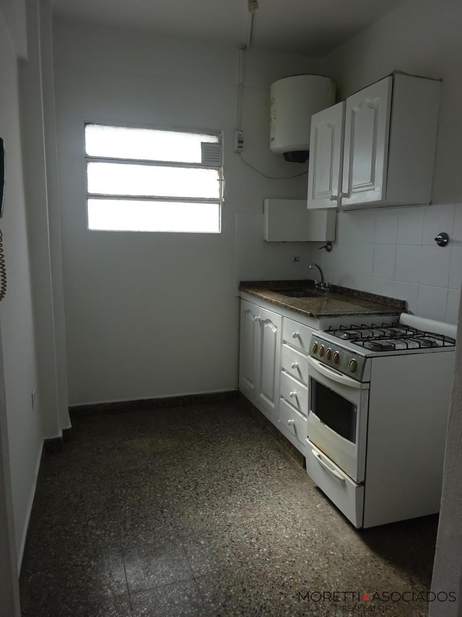 DEPARTAMENTO EN VENTA | 2 AMBIENTES | COCHERA | FRENTE A LA PLAZA | RAMOS MEJIA — foto 4