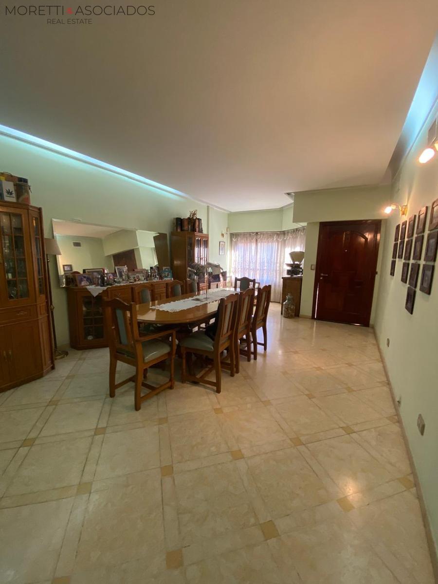 Casa a la venta en Lomas Del Mirador 7 ambientes- Ideal Familia Numerosa - 3