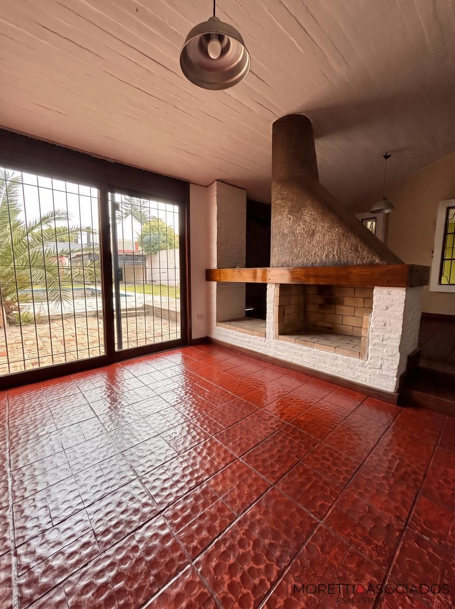 Excepcional Casa en Ramos Mejia lote de 10 x 58 piscina quincho — foto 4