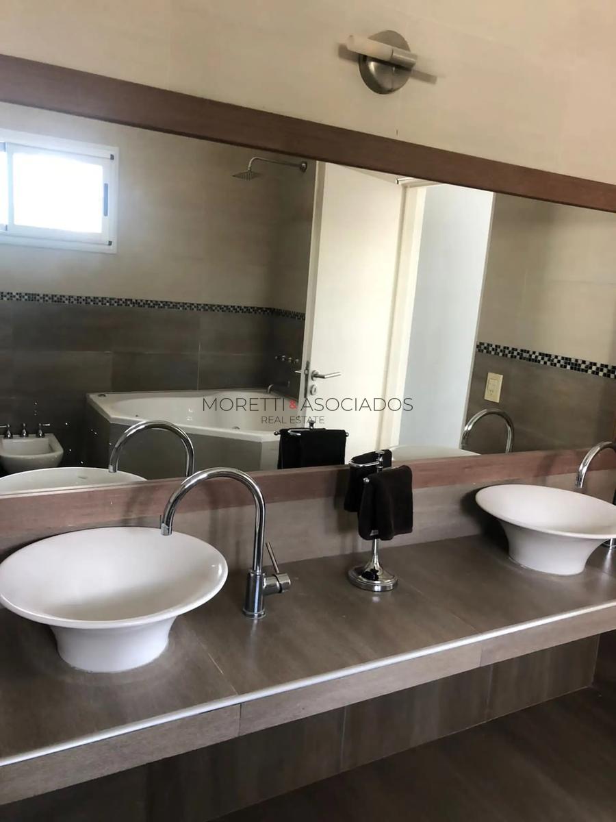 Casa en Tigre ALQUILER PERMANENTE A LA LAGUNA – CASA AMOBLADA EN SANTA CLARA, VILLANUEVA — foto 8