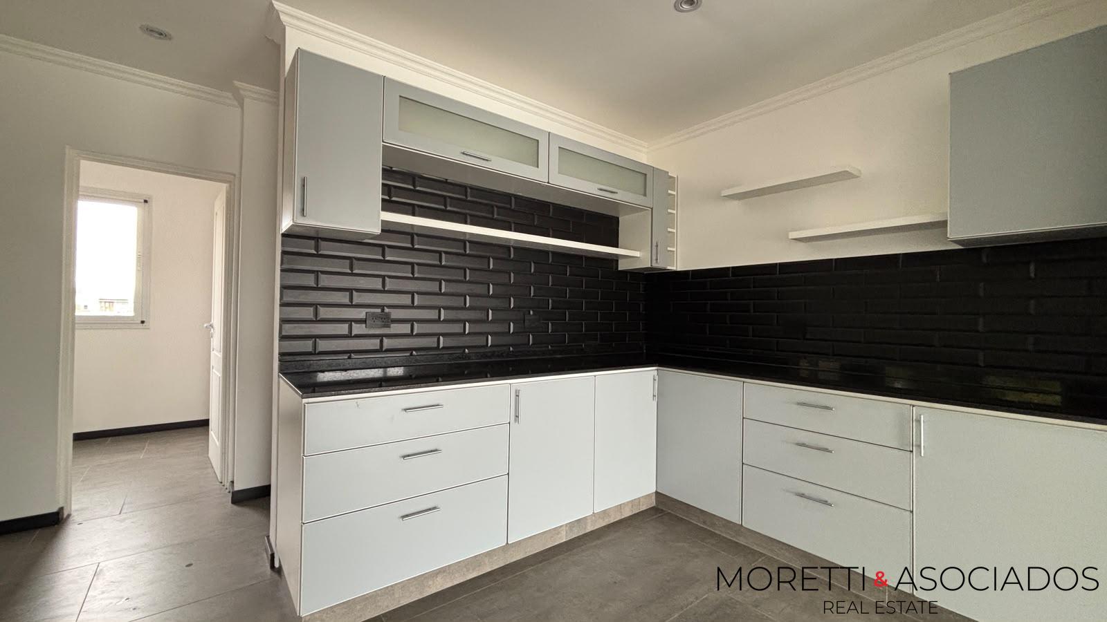 VENTA BARRIO SAN SEBASTIAN | CASA 4 AMBIENTES | A LA LAGUNA | PARRILLA - PILETA - MUELLE — foto 9