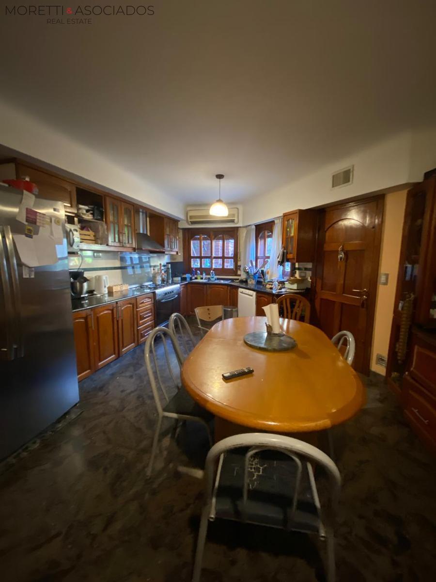 Casa a la venta en Lomas Del Mirador 7 ambientes- Ideal Familia Numerosa - 10