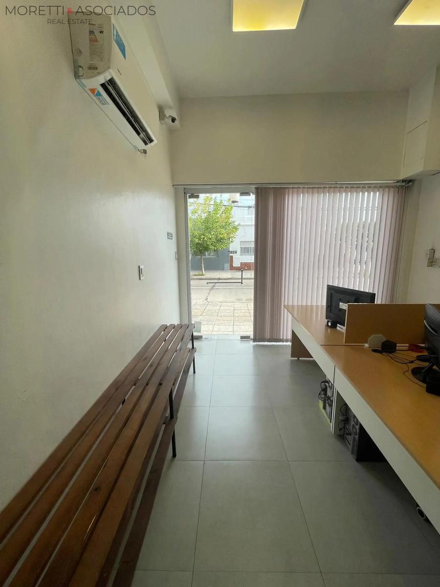 Local oficina en venta de 120mts en Haedo - 19