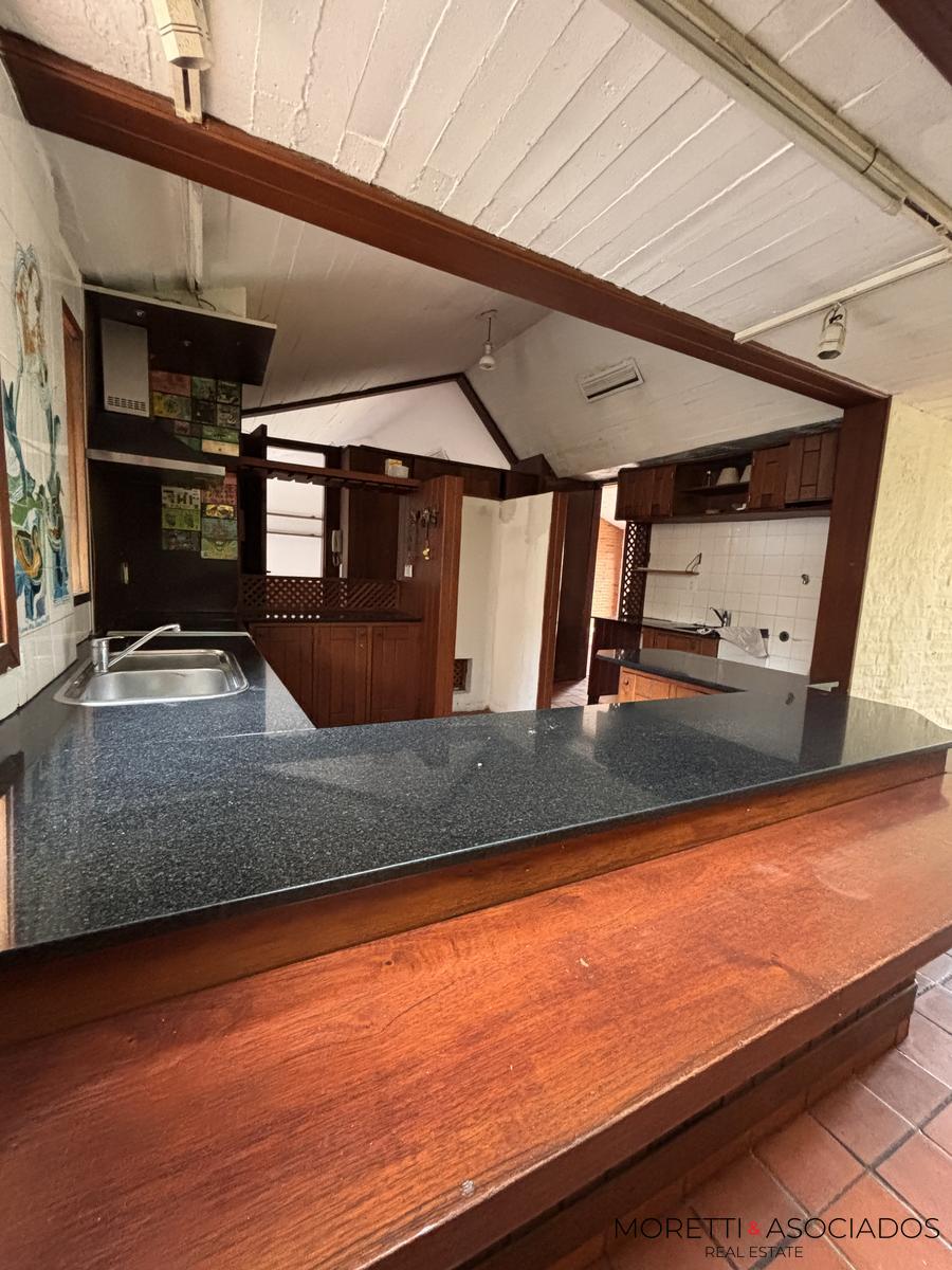 Excepcional Casa en Ramos Mejia lote de 10 x 58 piscina quincho — foto 9
