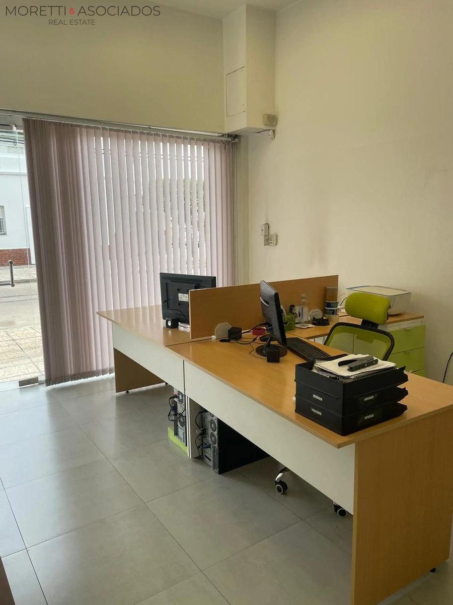Local oficina en venta de 120mts en Haedo - 14