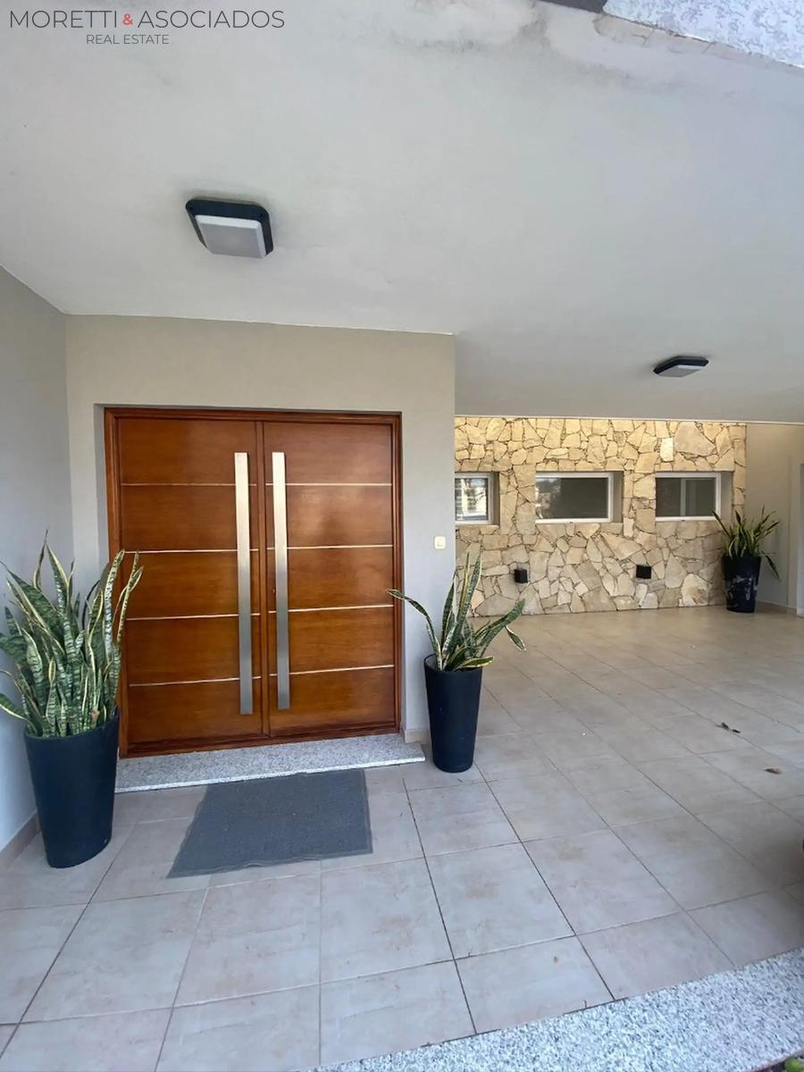 Casa de 5 ambientes en San Patricio