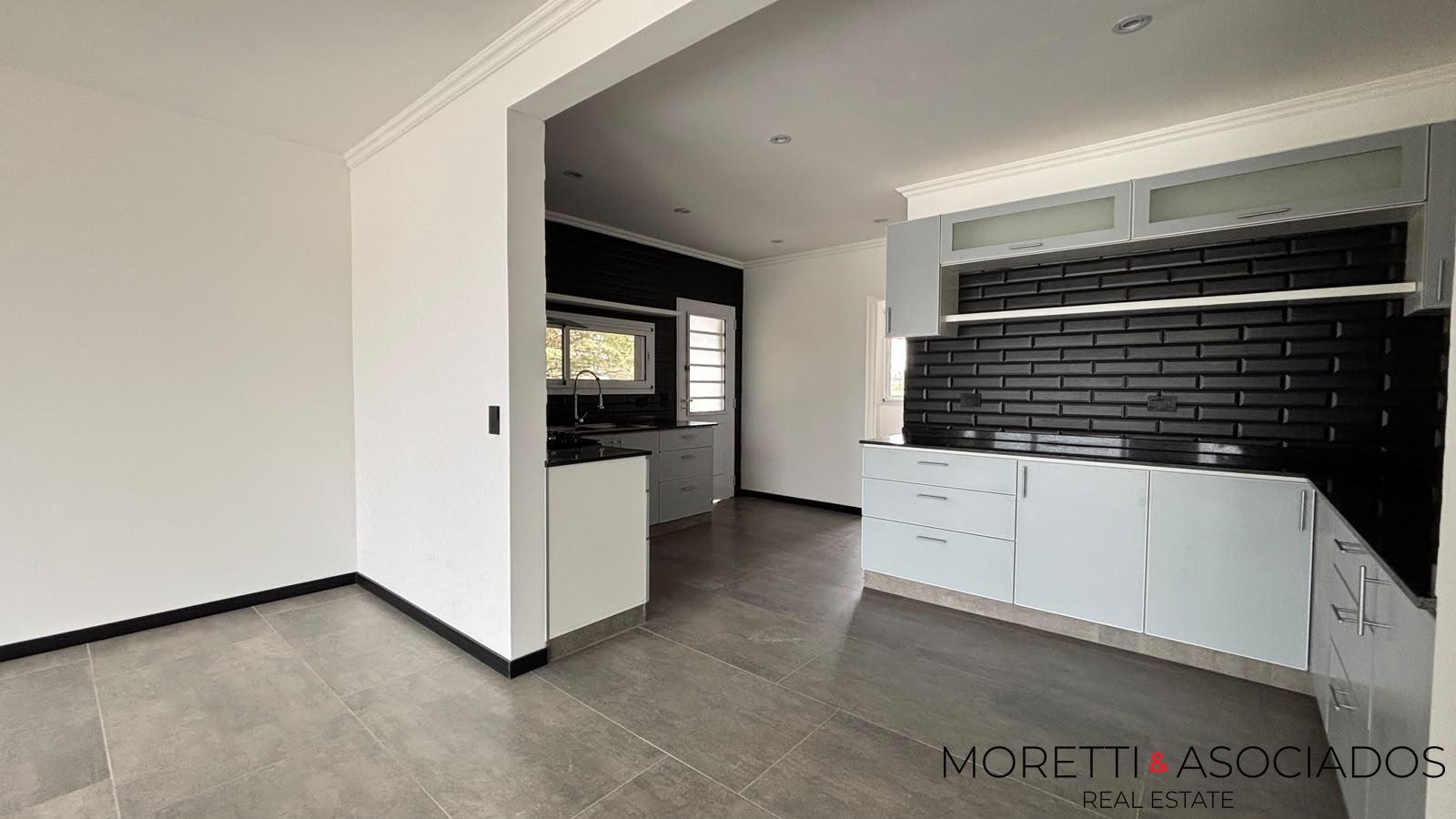 VENTA BARRIO SAN SEBASTIAN | CASA 4 AMBIENTES | A LA LAGUNA | PARRILLA - PILETA - MUELLE — foto 11