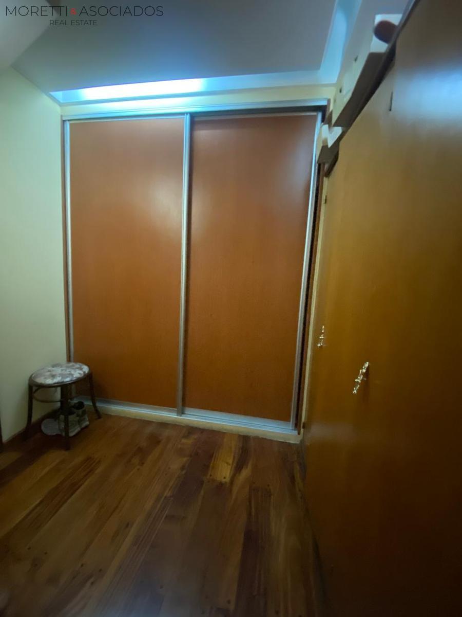 Casa a la venta en Lomas Del Mirador 7 ambientes- Ideal Familia Numerosa - 25