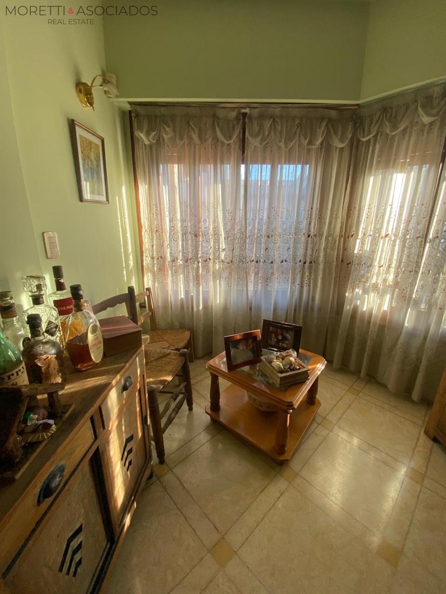 Casa a la venta en Lomas Del Mirador 7 ambientes- Ideal Familia Numerosa - 39