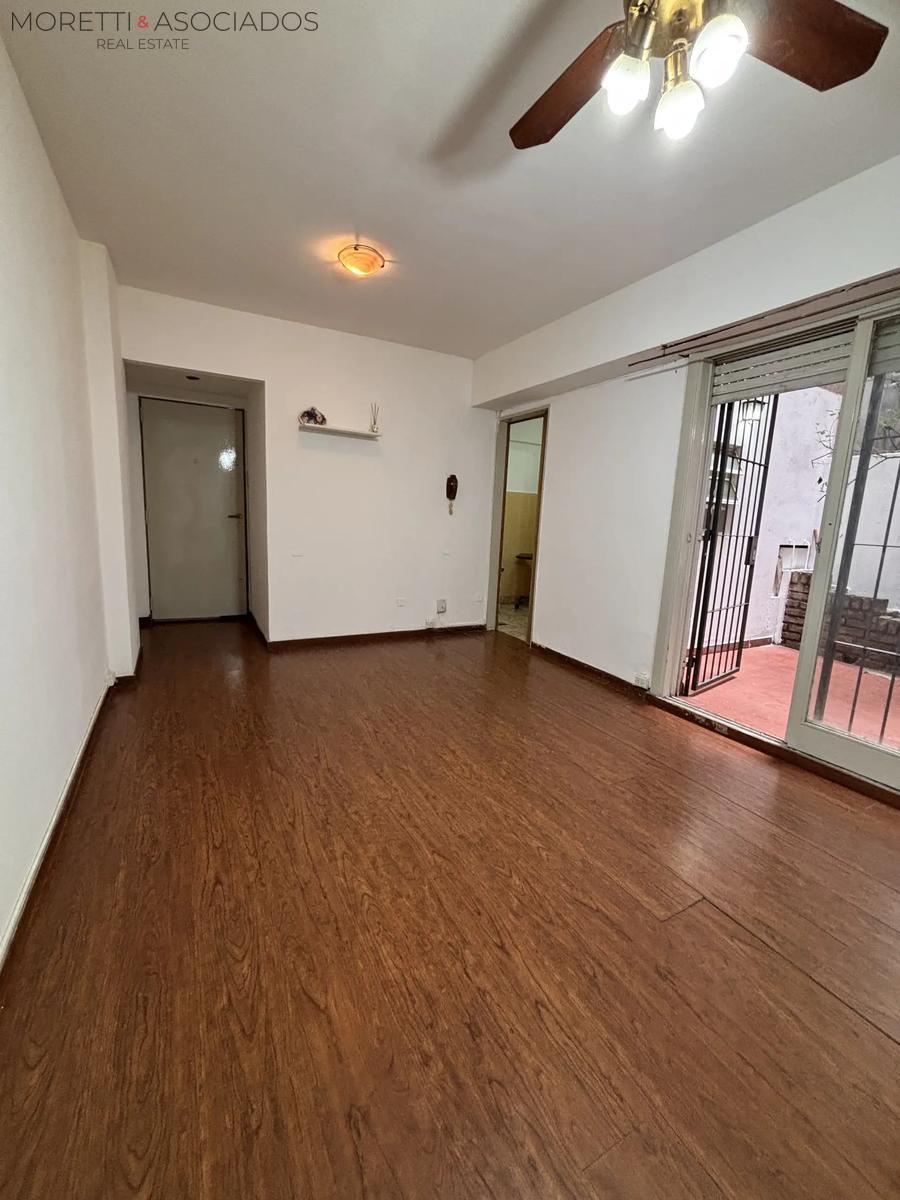 Departamento en Venta de 2 ambientes en Moron con Patio y apto profesional