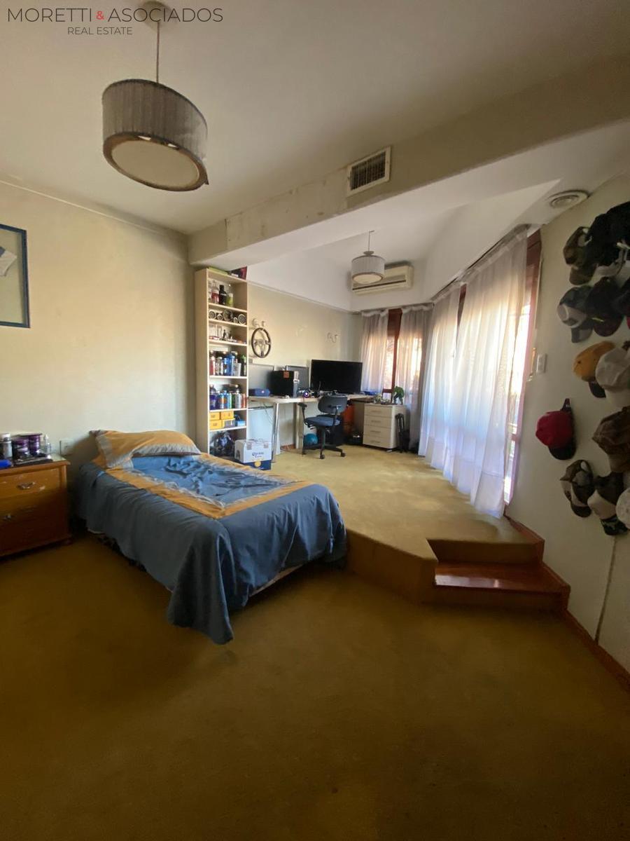 Casa a la venta en Lomas Del Mirador 7 ambientes- Ideal Familia Numerosa - 13