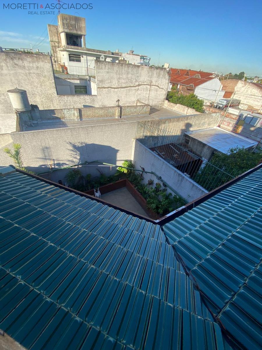 Casa a la venta en Lomas Del Mirador 7 ambientes- Ideal Familia Numerosa - 32
