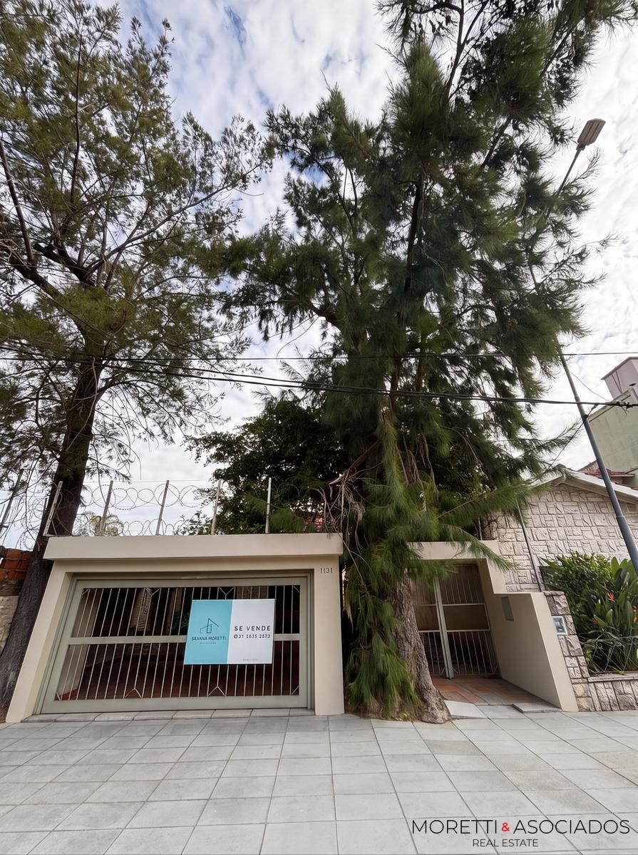 Excepcional Casa en Ramos Mejia lote de 10 x 58 piscina quincho
