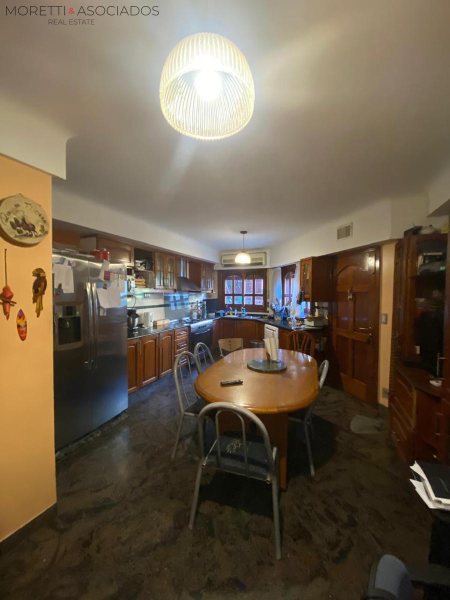 Casa a la venta en Lomas Del Mirador 7 ambientes- Ideal Familia Numerosa - 9