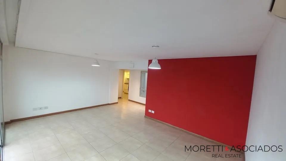 DEPARTAMENTO SEMIPISO EN ALQUILER | 2 AMB | AL FRENTE | ÚNICO — foto 2