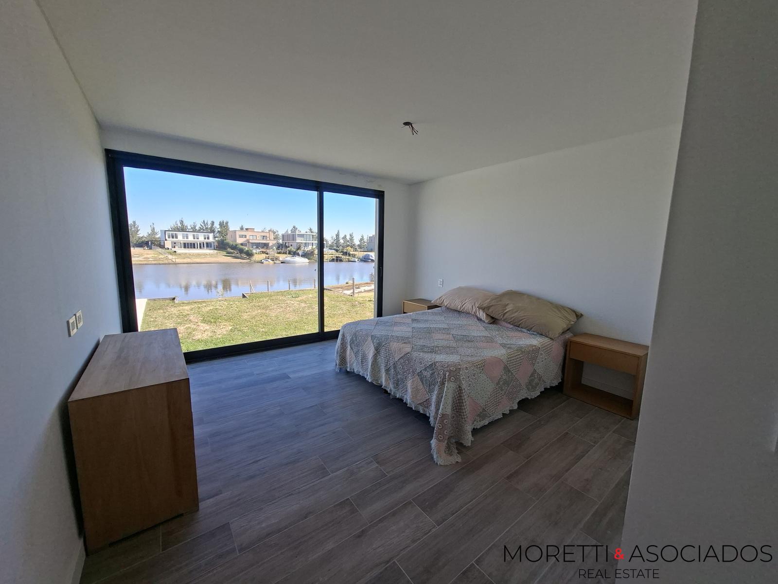 Casa a estrenar al Rio con amarra propia excelentes terminaciones — foto 14