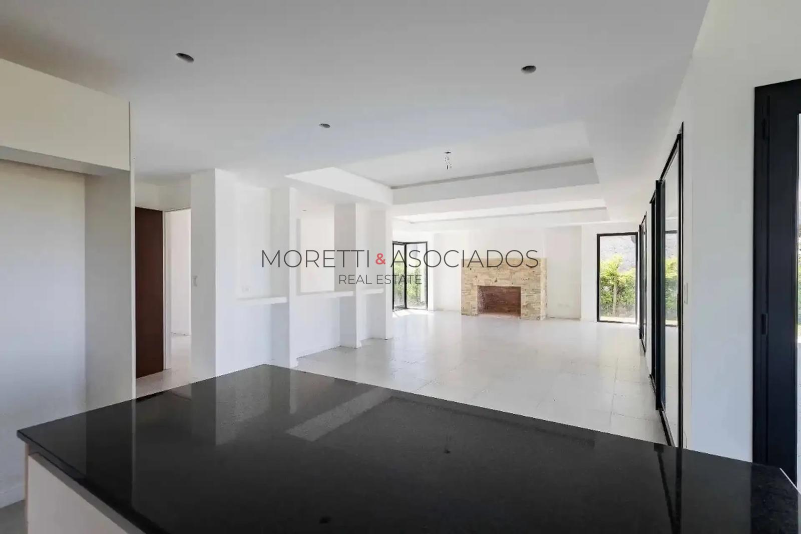 Casa Al Golf en venta- 226 m2 -En Canton Golf- excelente construccion — foto 5
