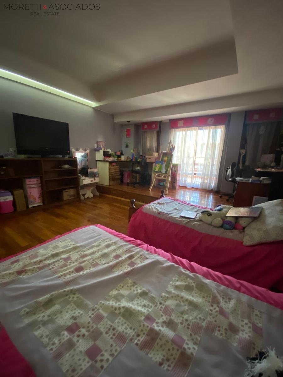 Casa a la venta en Lomas Del Mirador 7 ambientes- Ideal Familia Numerosa - 21