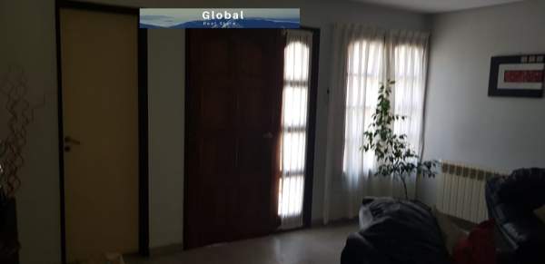 Casa Tipo Triplex Calle Fotherigham Al 600, Neuquén Capital Patagonia Argentina — foto 4